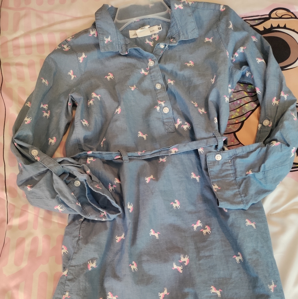 H&M girls belted dress. Lightweight, 100% cotton. Size 9-10 yr
